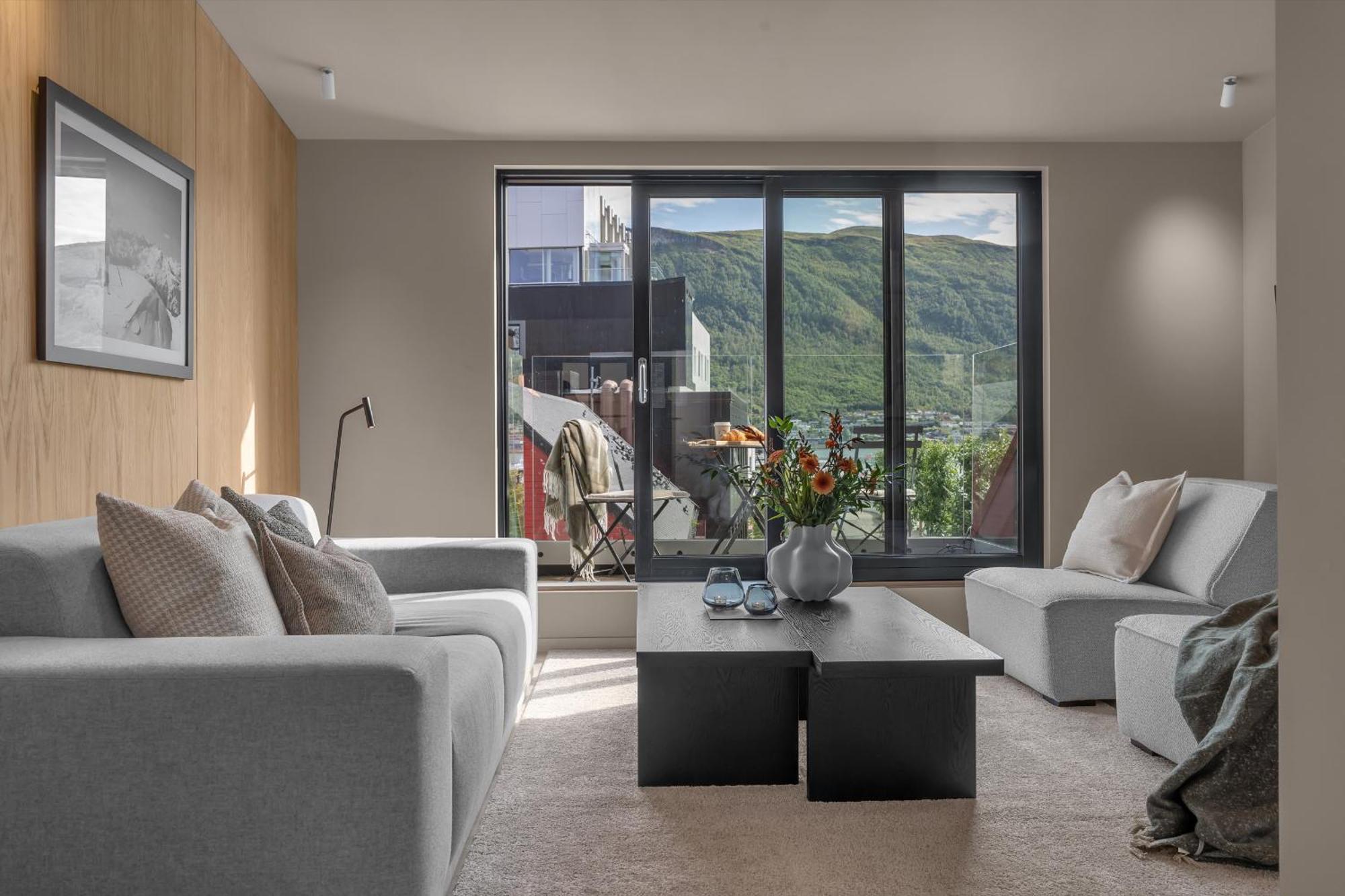 The Loft - Central Top Floor Apartment With 4 Bedrooms Tromso Exterior photo